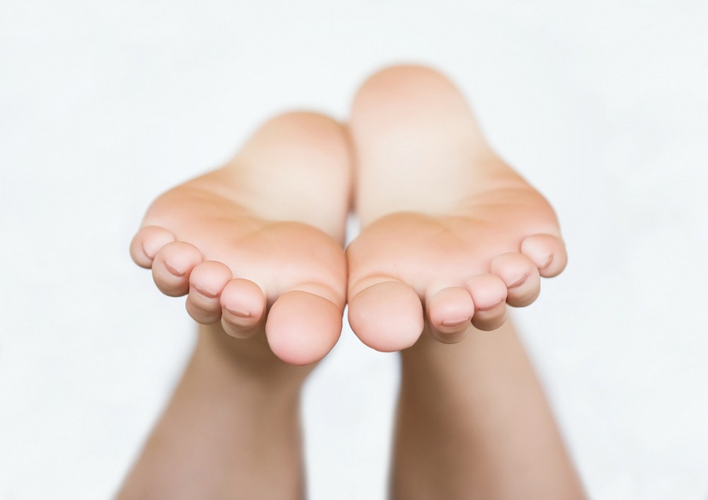 A nagy lábujj ízülete valóban fáj. Fáj és nem is mozog – a merev öregujjról