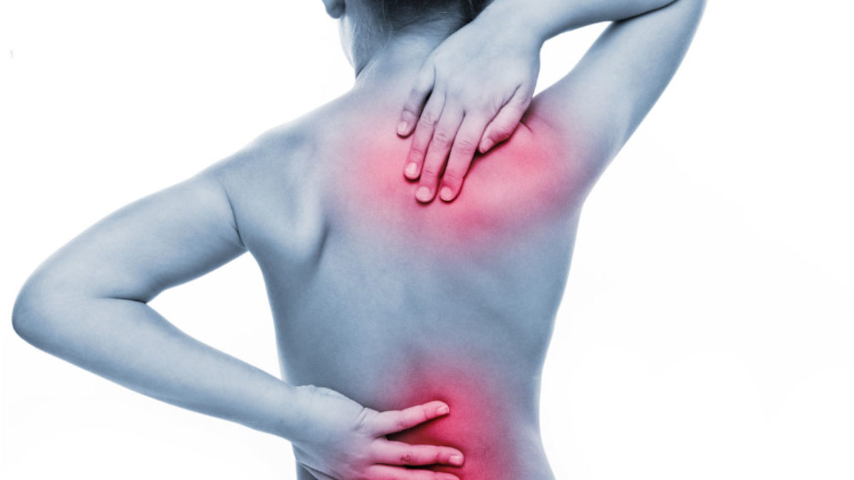 fájdalom a gerinc jobb oldalán térdízületek orvosi kezelése
