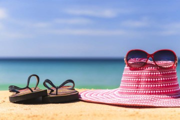 nyár, nyaralás, tenger, napszemüveg, kalap