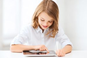 gyerek, tanulás, tablet, internet, olvasás