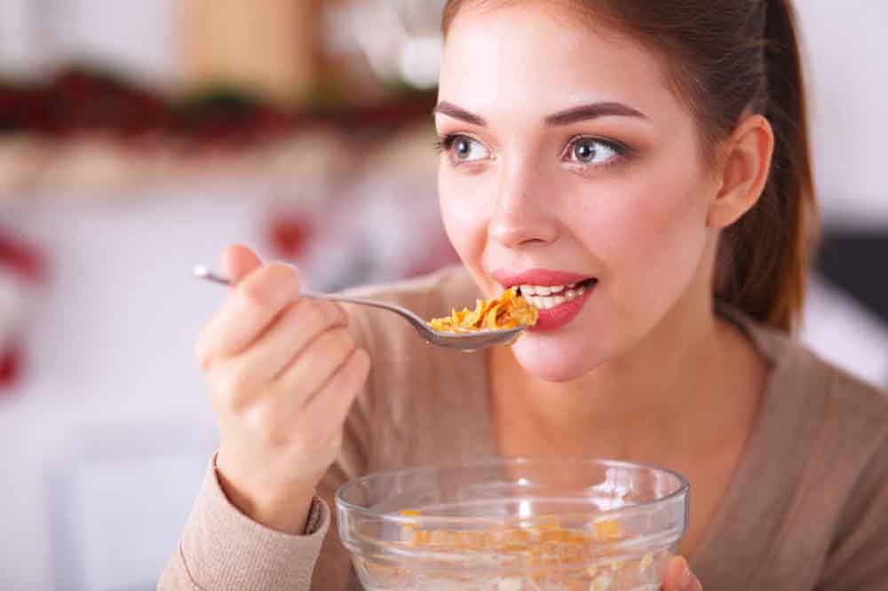 az étkezés kihagyása segíthet a fogyásban