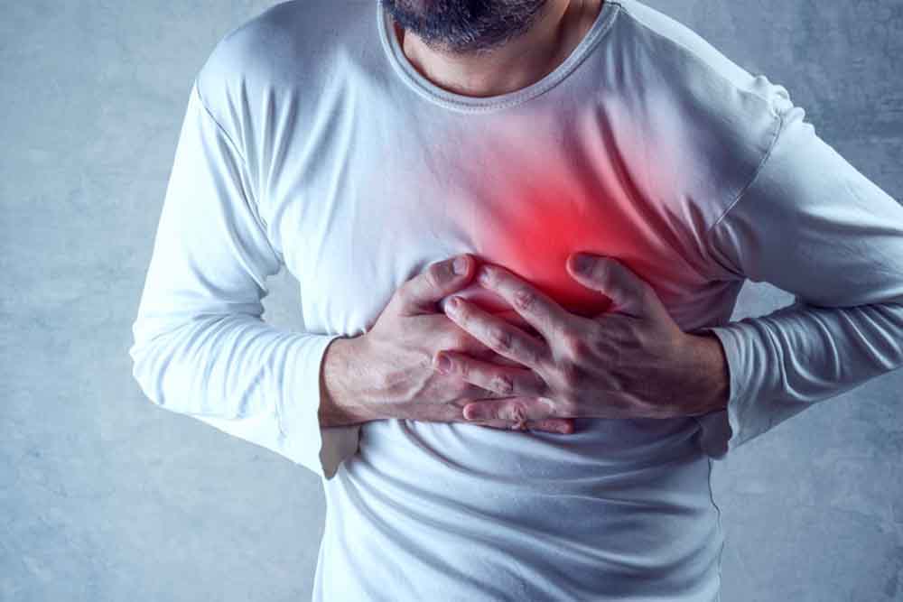 Mellkasi fájdalom: így lehet eldönteni, hogy szívprobléma vagy egy egészen más betegség okozza